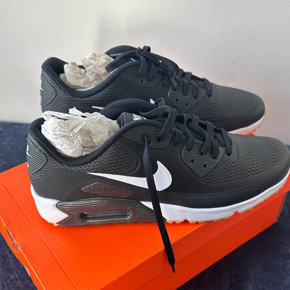 Nike Men's Black and White Air Max 90 G Golf Sneakers